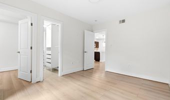 4226 7TH St NW 101, Washington, DC 20011
