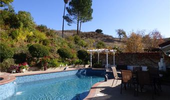 5920 Carell Ave, Agoura Hills, CA 91301