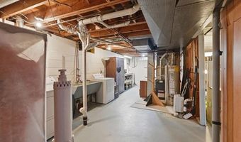 1061 Western Dr, Ann Arbor, MI 48103
