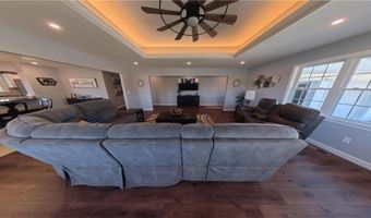 980 Lake Viking Ter, Altamont, MO 64620