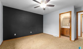 117 Thad St, Brandon, SD 57005