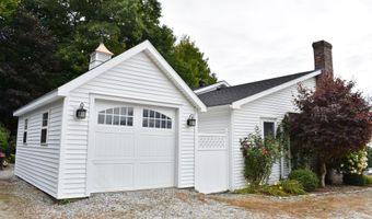 2 Harbor View Ln, Belfast, ME 04974