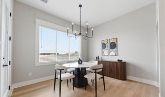5926 E Forbes Ct, Bel Aire, KS 67220