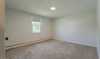 47 Planet Ave, East Providence, RI 02915