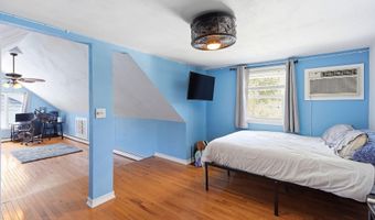 19 Harpoon St, Beachwood, NJ 08722