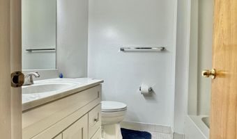 4016 SOCIETY Dr 4016, Claymont, DE 19703
