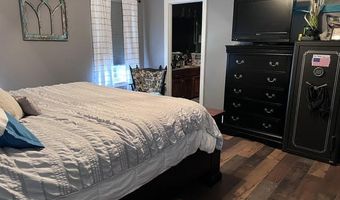 409 Brittany Ct, Aurora, MO 65605