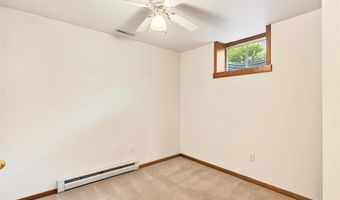 1110 Sandalwood Ct SW, Altoona, IA 50009
