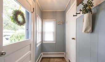 9 Pequot Ave, Cumberland, RI 02864