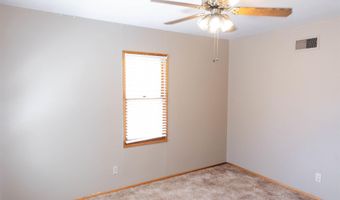 204 Acoma Dr, Clovis, NM 88101
