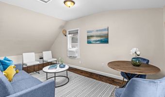 47 R Jamaica 3, Boston, MA 02130