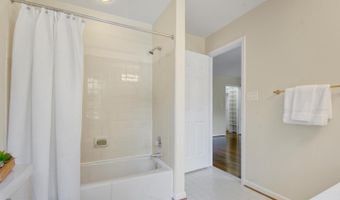 6212 MASSACHUSETTS Ave, Bethesda, MD 20816