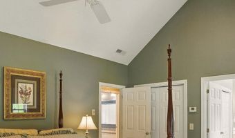 4 Catesby Ln, Bedford, NH 03110