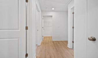 165 Mill Ctr 202, Athens, GA 30606