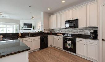 10900 HOLYSTONE Ln 301, Berlin, MD 21811