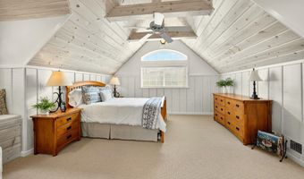 500 Pompadour Dr, Ashland, OR 97520