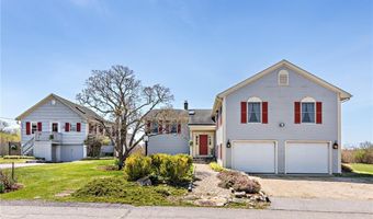 124 Houston Ave, Narragansett, RI 02882