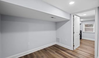 3904 MOUNT PLEASANT Ave, Baltimore, MD 21224