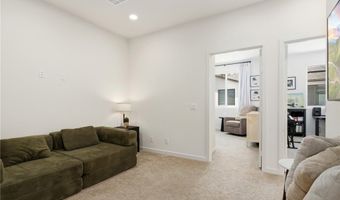 2771 W Pepper Tree Dr 11, Anaheim, CA 92801