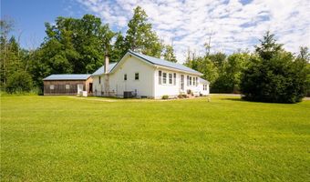 9578 Maplewood St, Angola, NY 14006