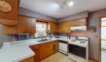 2418 W Main St, Albert Lea, MN 56007