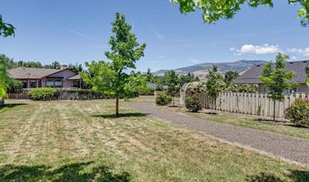 772 St Andrews Cir, Ashland, OR 97520