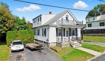 32 Maplewood Ave, Cranston, RI 02920