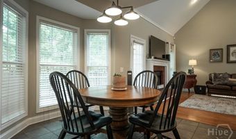 65 Overlook Dr, Hull, GA 30646