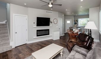 4018 NE 5th St, Ankeny, IA 50021
