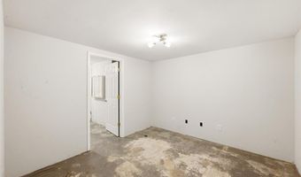929 Claytonbrook Dr 2, Ballwin, MO 63011