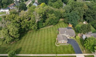 914 Scott St, Algonquin, IL 60102