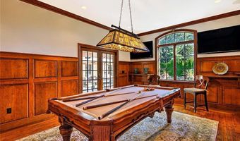 4 Pine Tree Ln, Lincoln, RI 02865