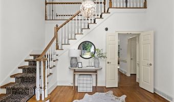 3835 Spalding Blf, Peachtree Corners, GA 30092