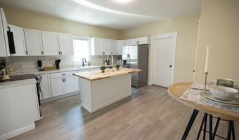 1217 W 3rd St, Anderson, IN 47304