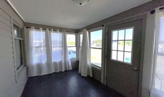 1206 3rd Ave, Alton, IA 51003
