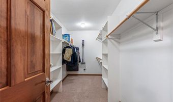 16011 Cedar St, Basehor, KS 66007