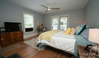 1712 Umstead St, Charlotte, NC 28205