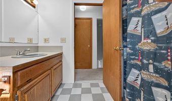 1 Gilman Rd, Hopkinton, RI 02832