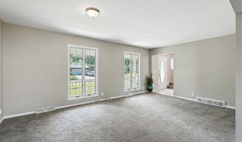 302 NW Sharmin Dr, Ankeny, IA 50023