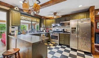 37 High St, Bradford, NH 03221