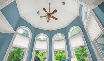 52 Hardy Rd, Bedford, NH 03110