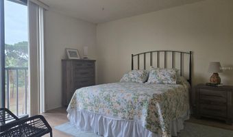 800 COVE CAY Dr 4C, Clearwater, FL 33760
