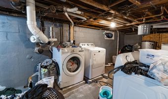 867 Minot Ave, Auburn, ME 04210