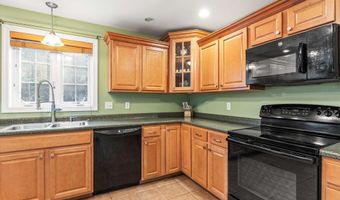 34 Chestnut Dr, Allenstown, NH 03275