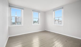 120 W 2ND St, Alburtis, PA 18011