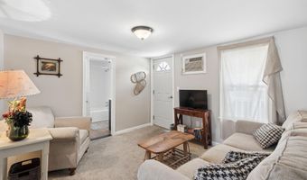 157 Main St, Belgrade, ME 04917