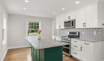 26 Tryon Ave, East Providence, RI 02916