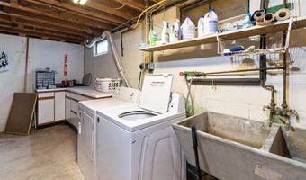 21 Alder Ln, Burlington, VT 05401