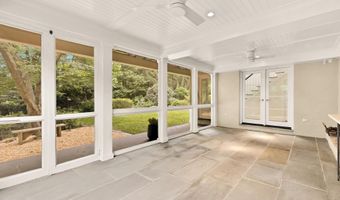 4320 LORCOM Ln, Arlington, VA 22207