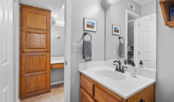 3211 Cardinal Creek Cir A & B, Bentonville, AR 72712